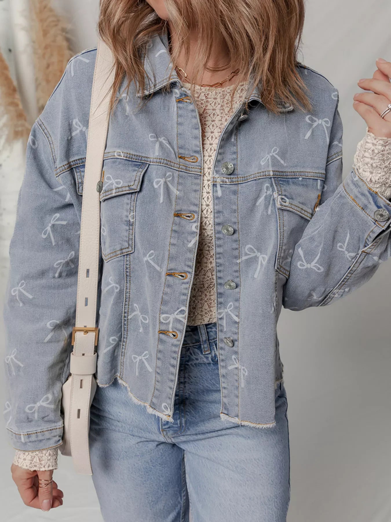 Bow Knot Print Light Wash Raw Hem Denim Jacket