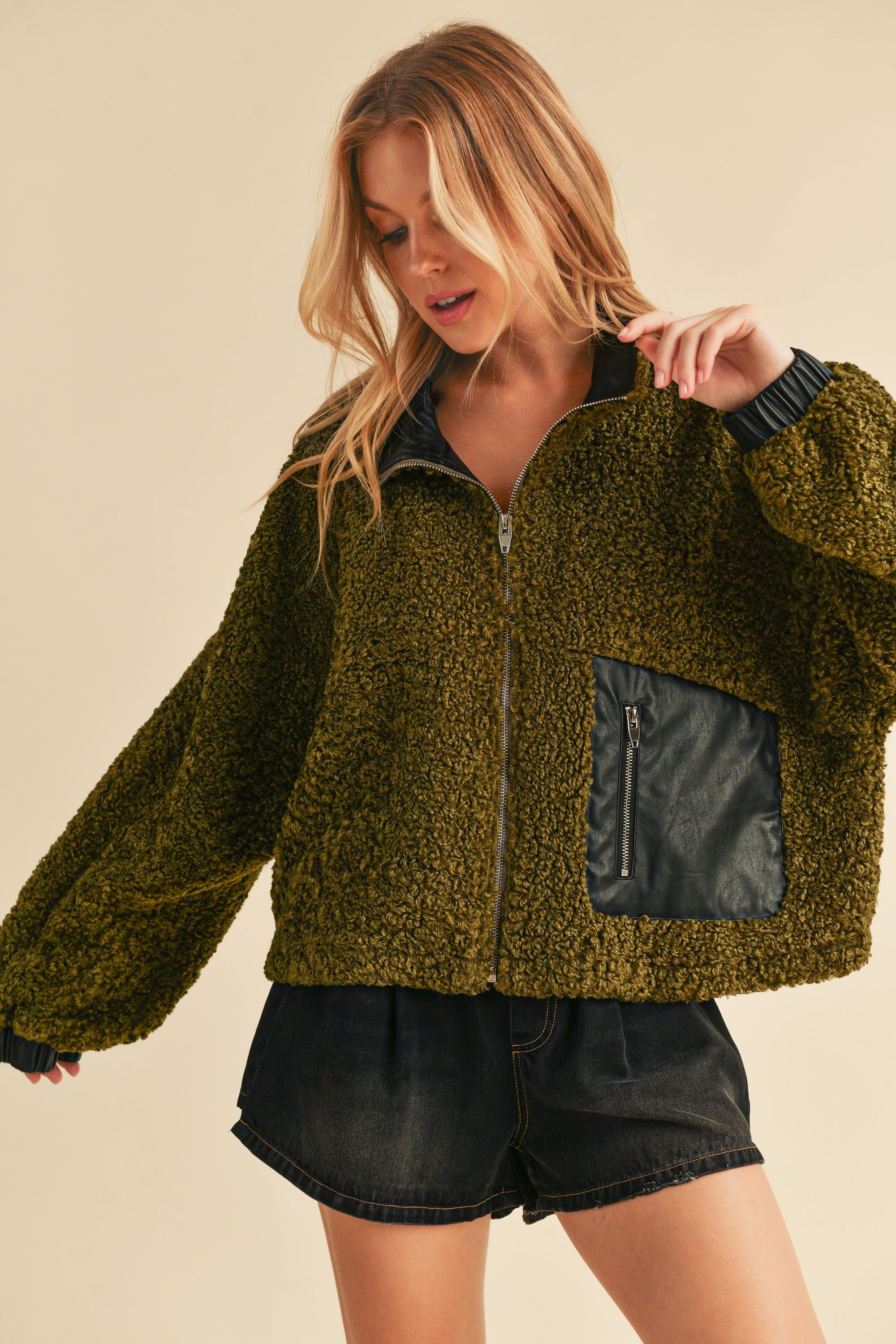 Aemi + Co Collared Neck Zip Up Sherpa Jacket