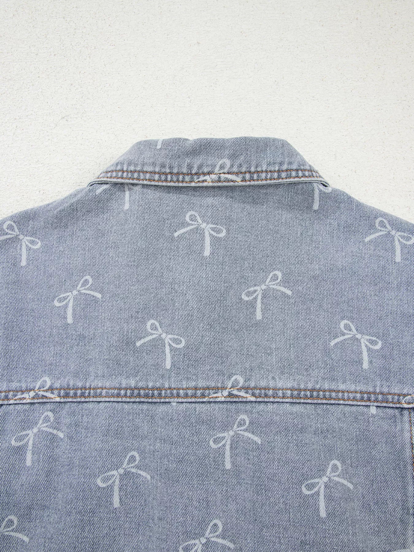 Bow Knot Print Light Wash Raw Hem Denim Jacket