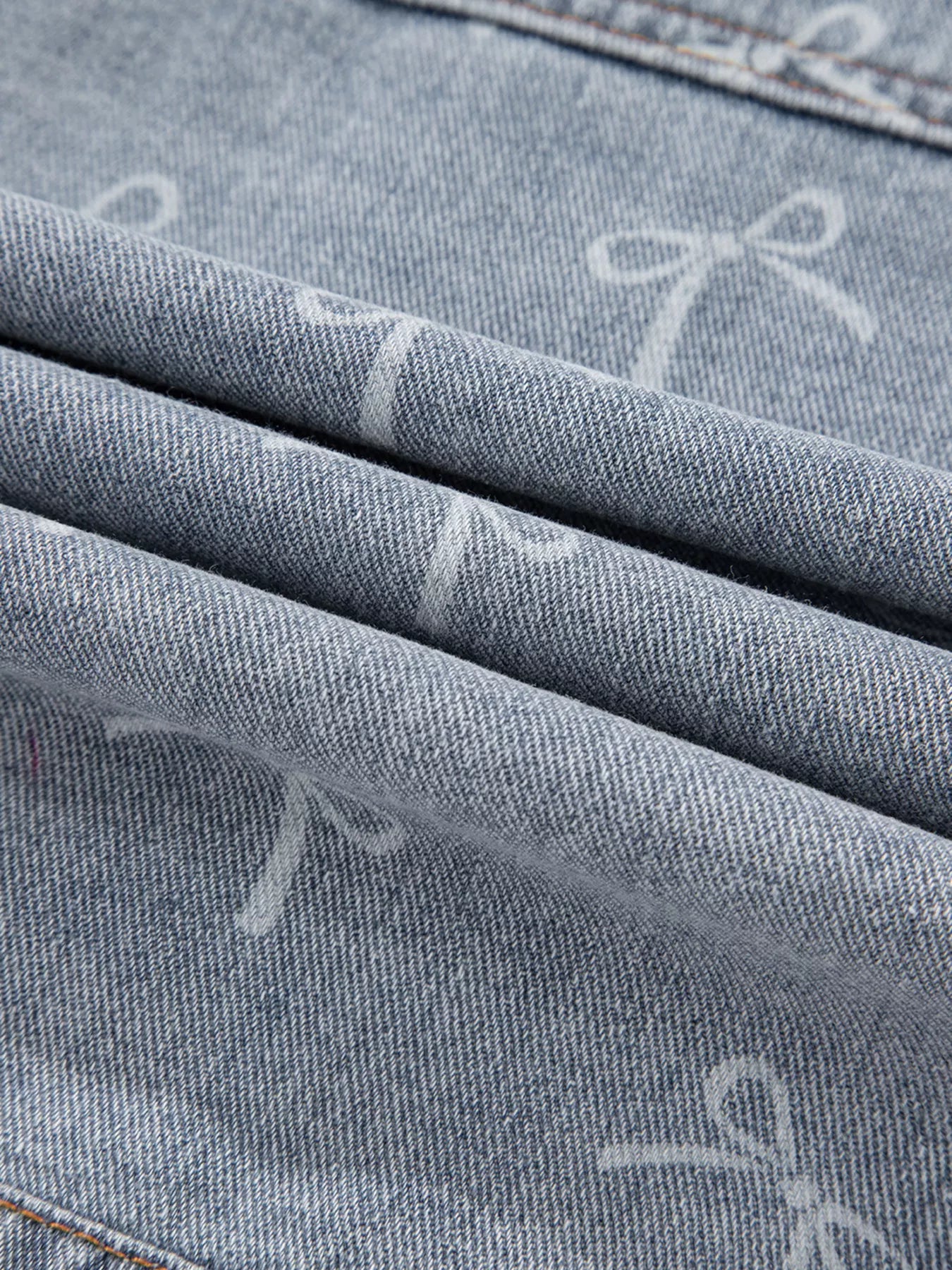 Bow Knot Print Light Wash Raw Hem Denim Jacket