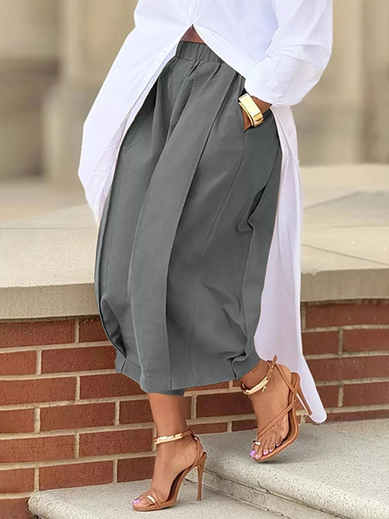 Wide Leg Pleated Detail Pants