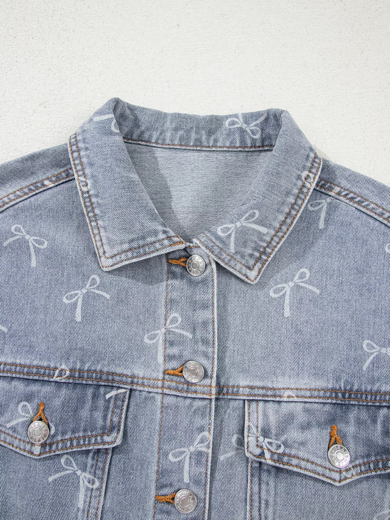 Bow Knot Print Light Wash Raw Hem Denim Jacket