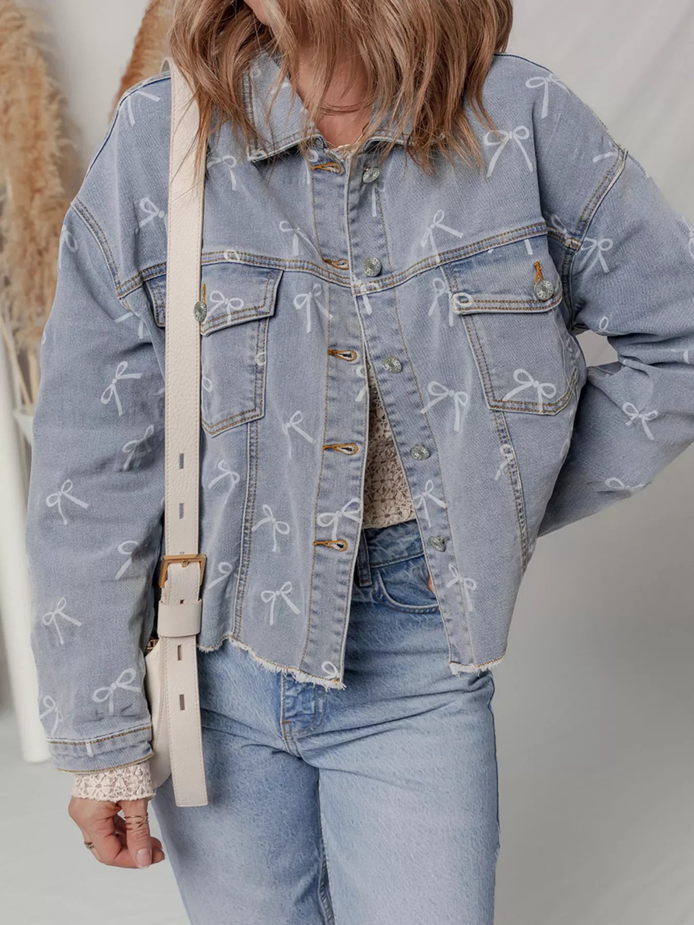 Bow Knot Print Light Wash Raw Hem Denim Jacket